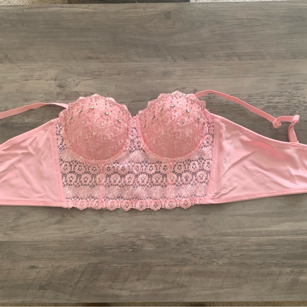 Pink bustiers women’s medium will fit 34-38c